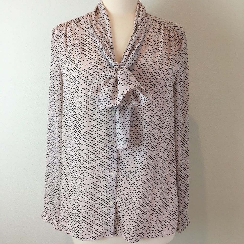 NEW! Halogen bow button down top pink black